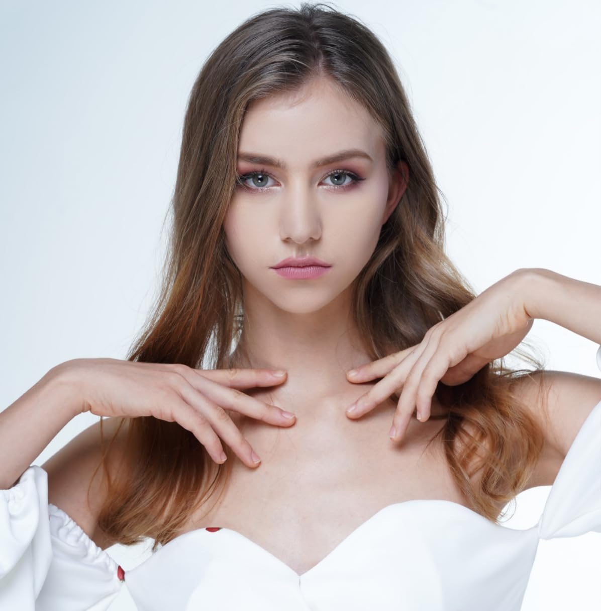 Color Nymph All-in-One Makeup Kit - Perfect for Women, Teens, and Beginners! Unlock Endless Possibilities with 24 Gorgeous Shades of Matte and Shimmer Eyeshadow, Highly Pigmented Lip Glosses, Eyeliner - Image 9