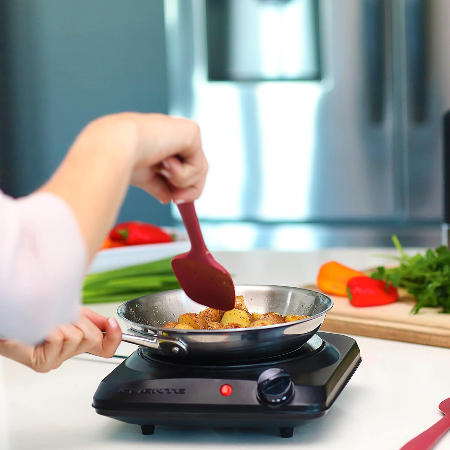 OVENTE Countertop Infrared Single Burner, 1000W Electric Hot Plate with 7” Ceramic Glass Cooktop, 5 Level Temperature Setting & Easy to Clean Base, Compact Stove for Home Dorm Office, Black BGI101B - Image 7