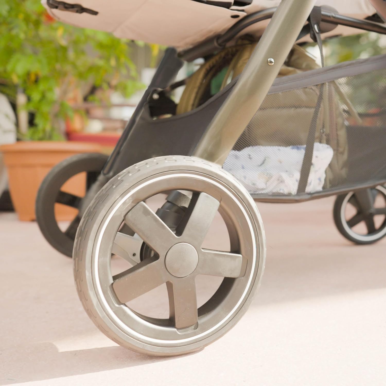 Maxi-Cosi Zelia™ Luxe 5-in-1 Modular Travel System - Image 29