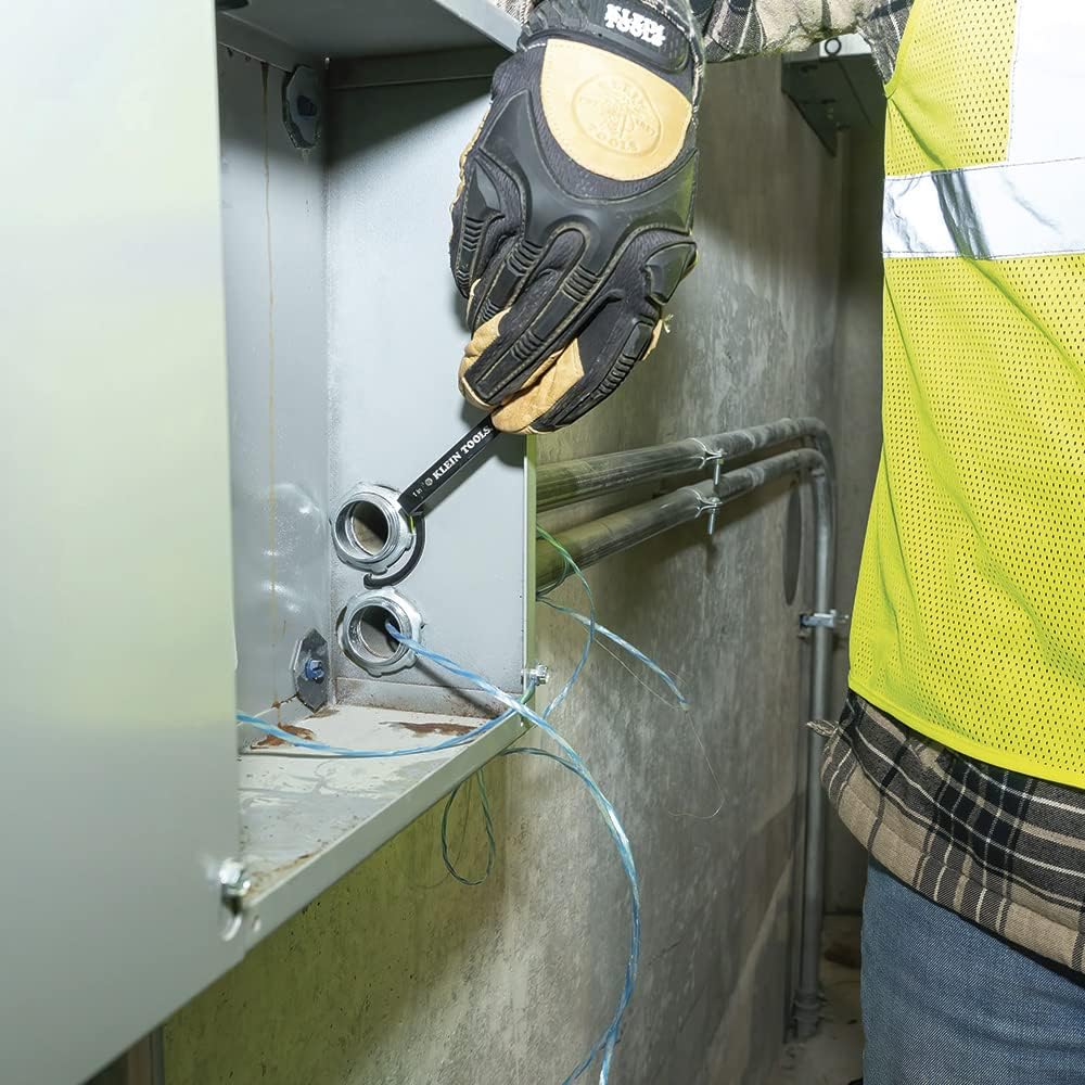 Klein Tools 50900R Conduit Lockout Wrench Set, Tighten and Loosen Locknuts in Tight Spaces, 1/2, 3/4 and 1-Inch, Offset Bends, 3-Piece - Image 10