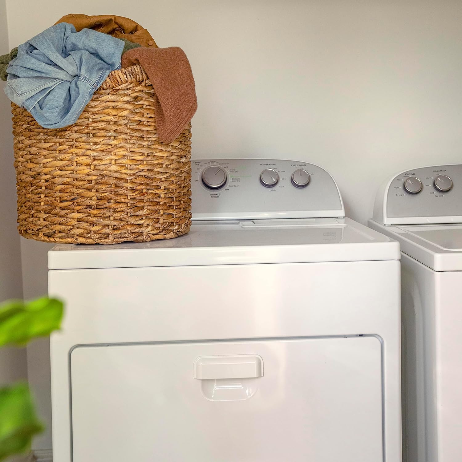 Ingenuity Swing 'n Go Deluxe 5-Speed Baby Swing with Cushioned Harness - Foldable, Portable, 2 Plush Toys & Sounds, 0-9 Months 6-20 lbs (Bella Teddy) - Image 11